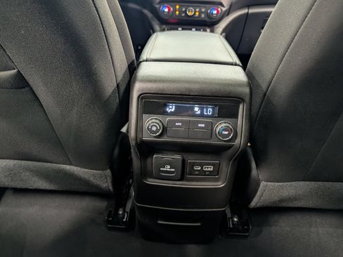 Used 2023 GMC Acadia AT4 AWD/4WD image 30