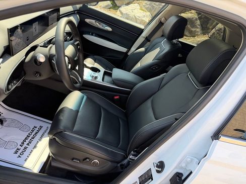 Used 2026 Genesis GV70 2.5T Advanced AWD/4WD image 16