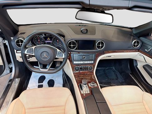 Certified 2020 Mercedes-Benz SL 550 image 4