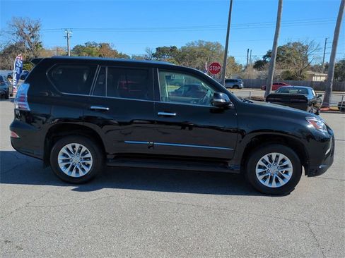Used 2018 Lexus GX 460 Premium w/ Premium Package image 3