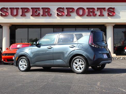 Used 2025 Kia Soul LX w/ LX Technology Package FWD image 5