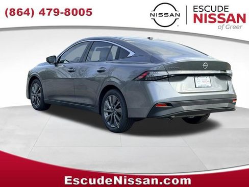 New 2026 Nissan Sentra SL w/ Floor Mat Package FWD image 5