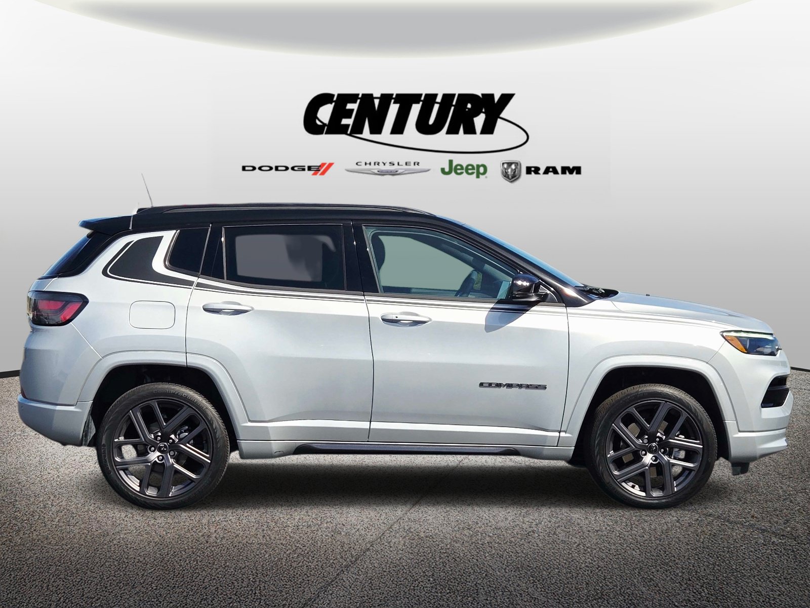 Used 2025 Jeep Compass Limited w/ High Altitude Package AWD/4WD image 2