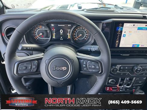 New 2025 Jeep Gladiator Rubicon w/ Convenience Group image 7