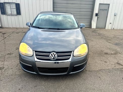 Used 2009 Volkswagen Jetta S image 4