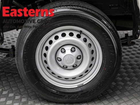 Used 2024 Toyota Tacoma SR image 8