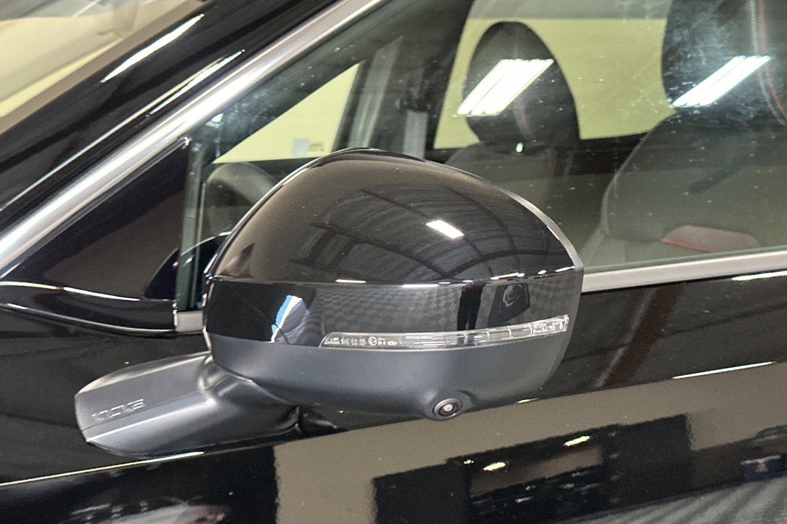 Used 2025 Nissan Kicks SR AWD/4WD image 44