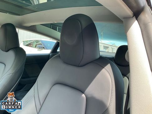 Used 2023 Tesla Model 3 Standard Range image 17