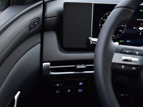 New 2026 Hyundai Tucson Limited w/ Tow & Go Package image 47