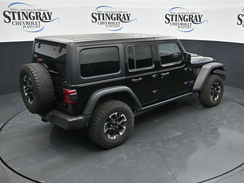 Used 2024 Jeep Wrangler Unlimited Rubicon 4xe AWD/4WD image 24
