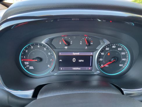 Used 2023 Chevrolet Traverse LT FWD image 16