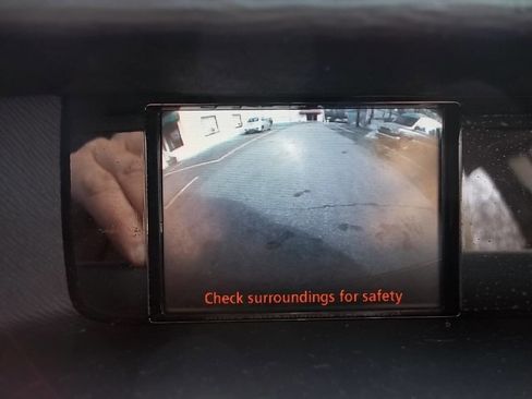 Used 2012 Toyota Sienna XLE image 9