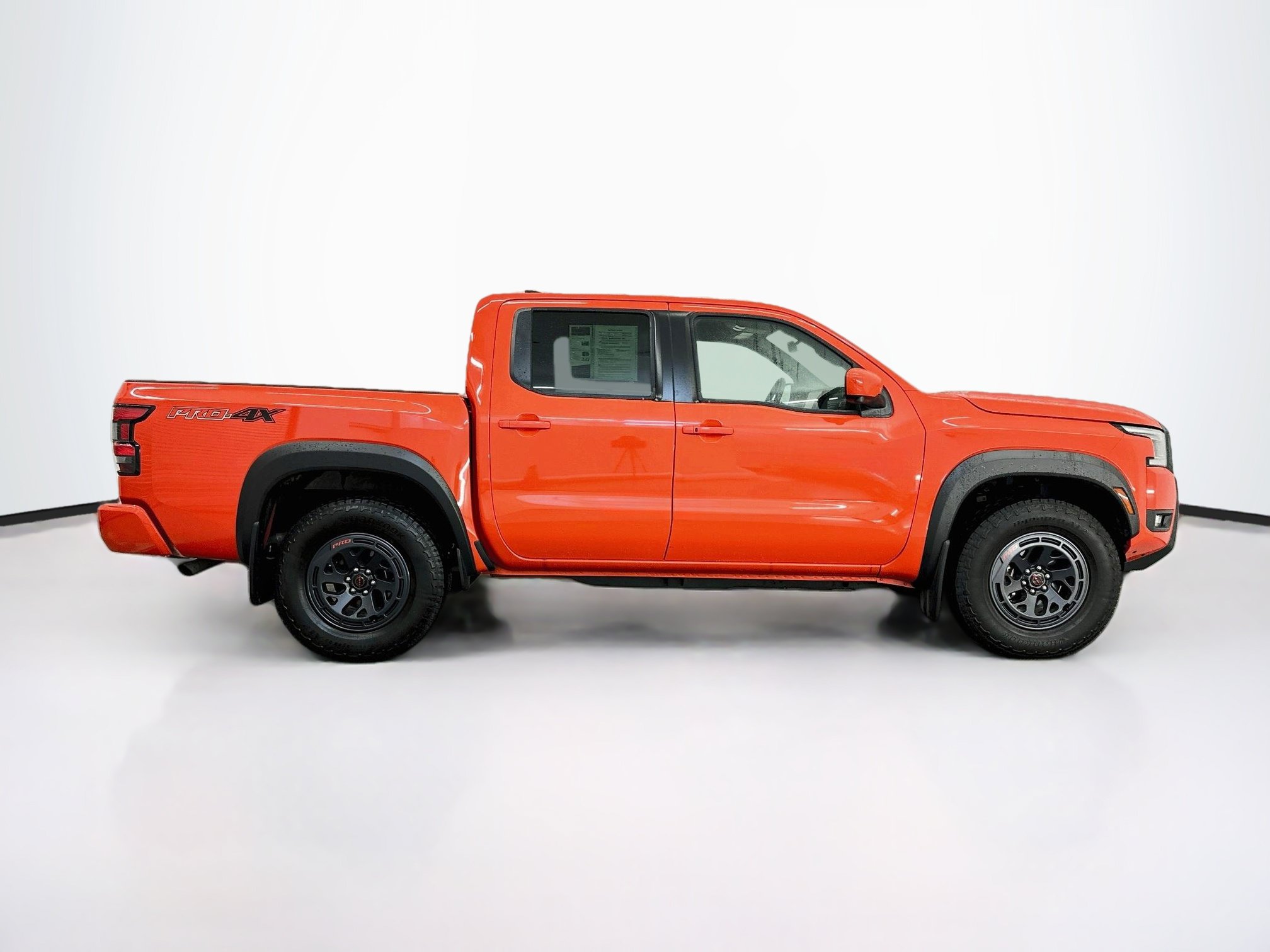 Used 2025 Nissan Frontier PRO-4X w/ Pro Convenience Package AWD/4WD image 10