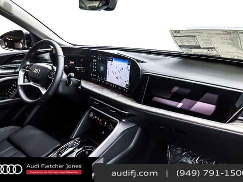 New 2025 Audi Q5 Prestige image 5