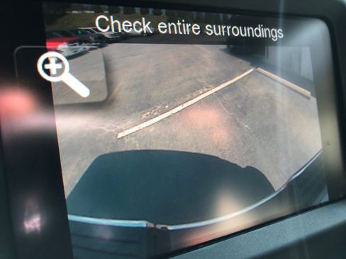 Used 2022 RAM 2500 Tradesman w/ Chrome Appearance Group AWD/4WD image 32