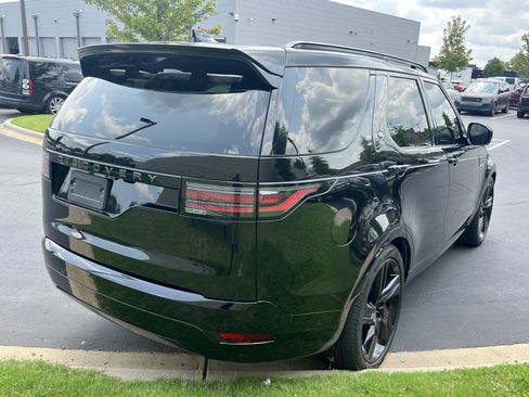 Used 2024 Land Rover Discovery Dynamic SE AWD/4WD image 7