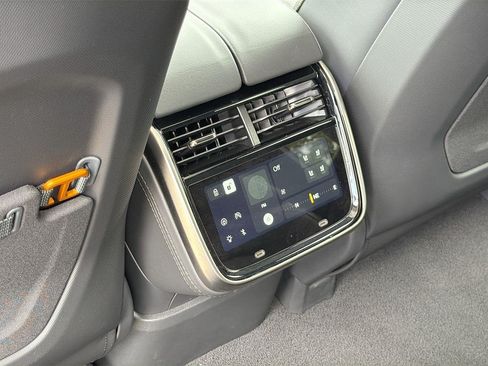 Used 2025 Rivian R1S Adventure AWD/4WD image 27