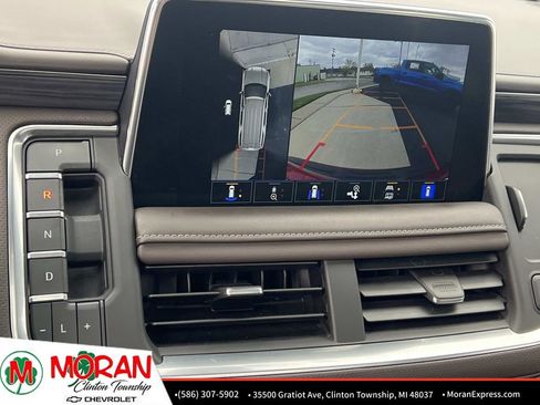 Certified 2022 GMC Yukon SLT w/ SLT Premium Package AWD/4WD image 24