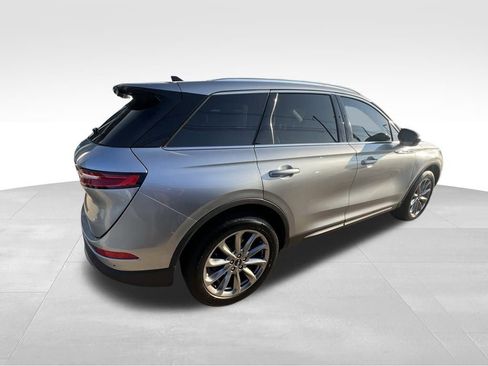 Used 2022 Lincoln Corsair AWD w/ Premium Package image 8