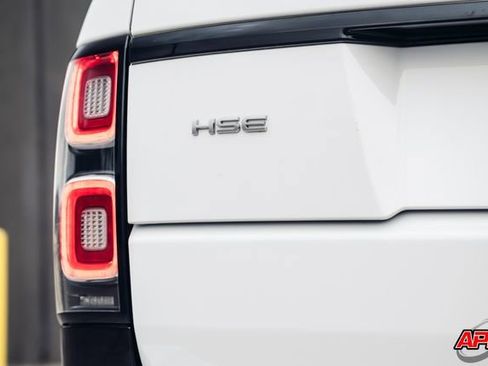 Used 2018 Land Rover Range Rover HSE image 26
