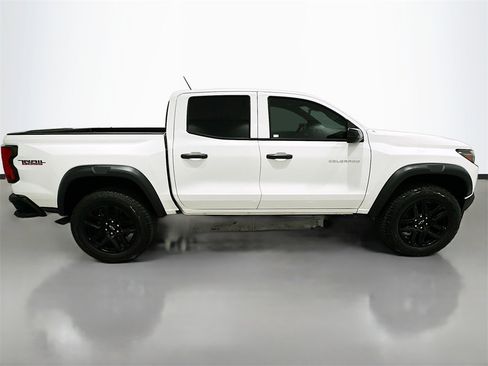 Used 2024 Chevrolet Colorado Trail Boss image 8