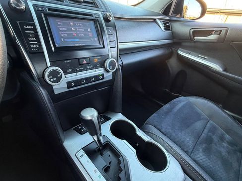 Used 2012 Toyota Camry SE w/ Leather Pkg FWD image 22