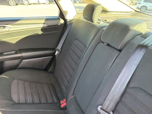 Used 2018 Ford Fusion SE w/ Fusion SE Technology Package FWD image 36