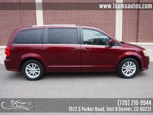 Used 2018 Dodge Grand Caravan SXT FWD image 24