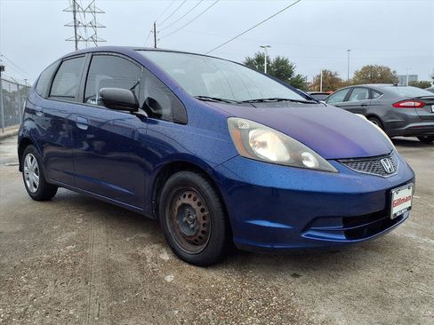 Used 2010 Honda Fit image 2
