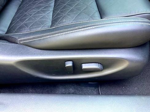 Used 2017 Nissan Maxima Platinum image 37