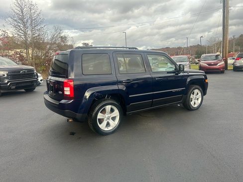 Used 2014 Jeep Patriot Latitude image 2