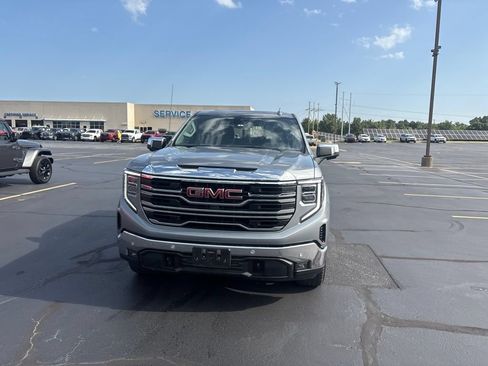 Used 2024 GMC Sierra 1500 SLT w/ SLT Premium Plus Package AWD/4WD image 5