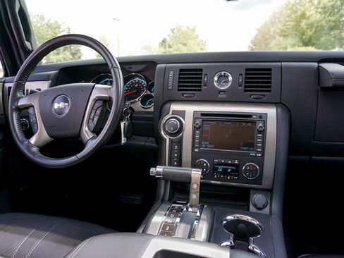 Used 2008 HUMMER H2 image 36