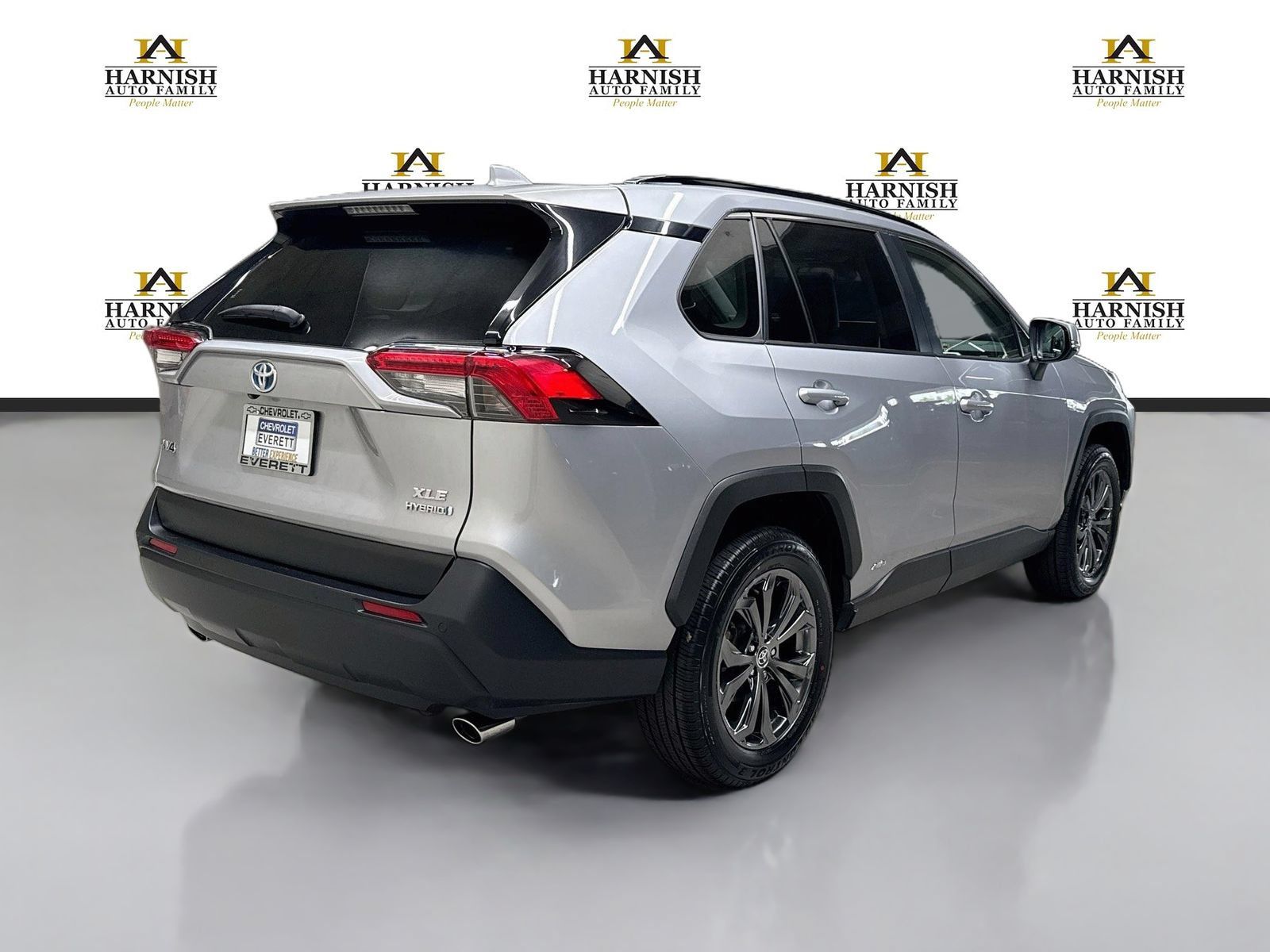 Used 2023 Toyota RAV4 XLE Premium AWD/4WD image 6