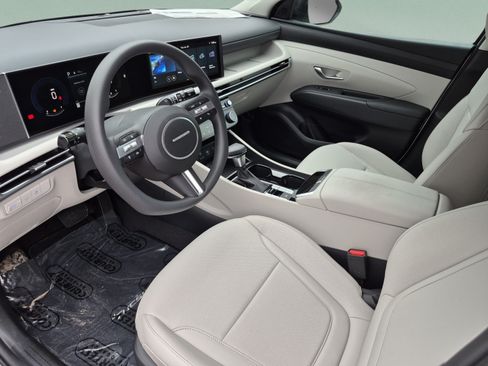 New 2026 Hyundai Tucson SEL Plus FWD image 18
