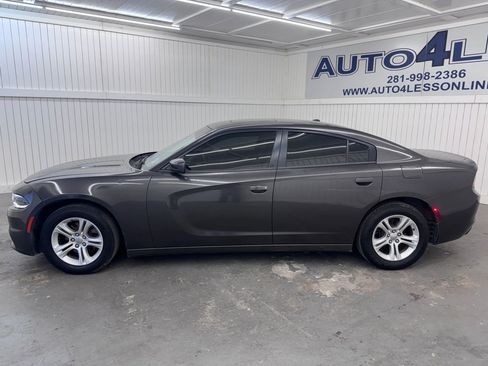 Used 2019 Dodge Charger SXT image 8