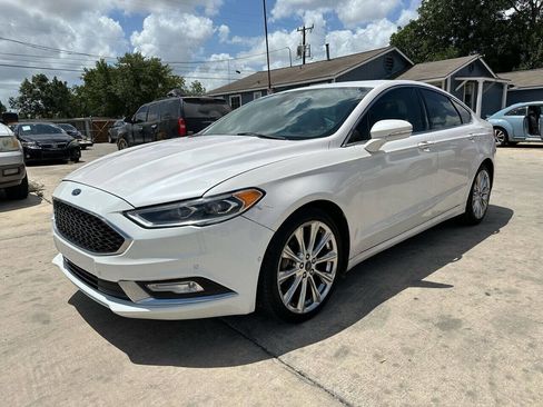 Used 2017 Ford Fusion Platinum image 3