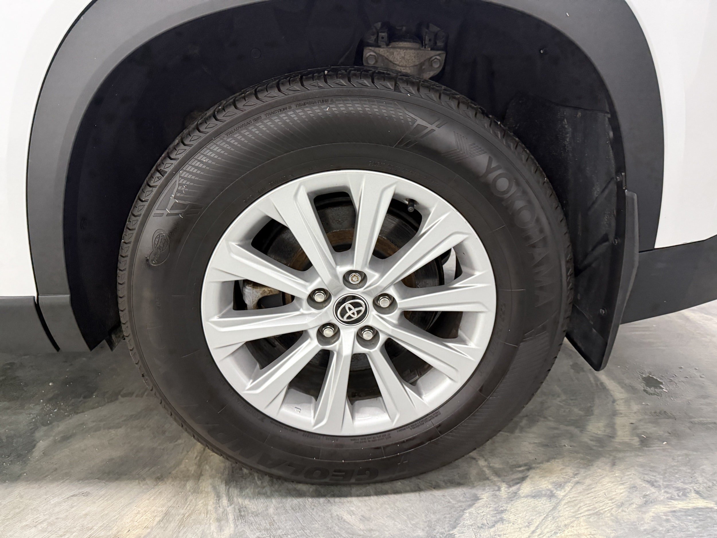 Used 2024 Toyota Grand Highlander AWD image 33
