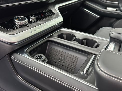 New 2025 Ford Expedition Max Platinum w/ Stealth Performance Package image 35