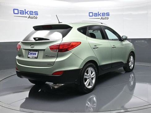 Used 2011 Hyundai Tucson GLS image 8