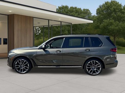 Used 2026 BMW X7 xDrive40i w/ M Sport Package AWD/4WD image 13