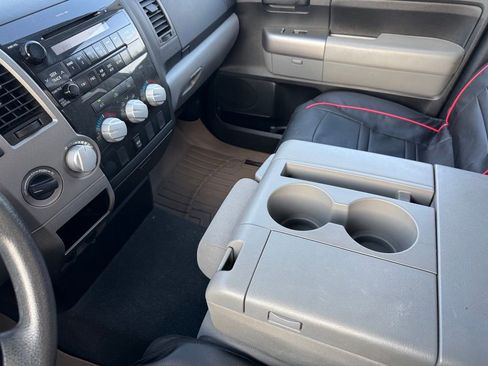 Used 2013 Toyota Tundra 4x4 Double Cab w/ Tow Pkg image 8
