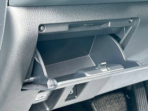 Certified 2025 Toyota Highlander Platinum AWD/4WD image 30