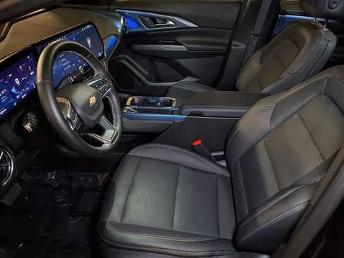 Used 2024 Chevrolet Equinox EV LT image 13