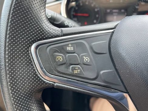 Used 2021 Chevrolet Malibu LT FWD image 24