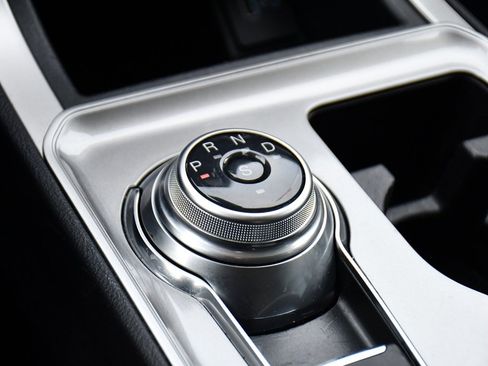 Used 2024 Ford Edge SEL w/ Convenience Package image 32