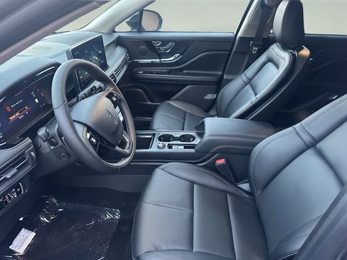 New 2026 Lincoln Corsair Premiere image 9