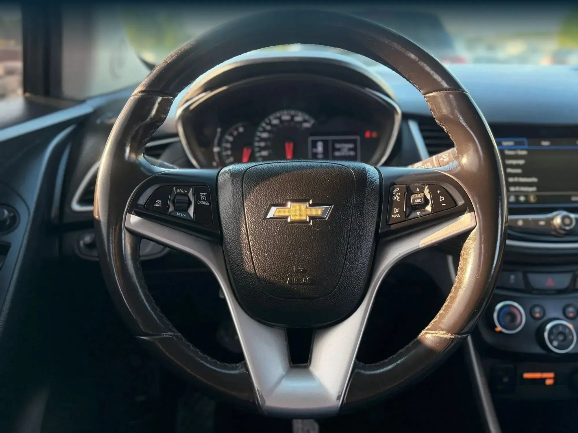 Used 2019 Chevrolet Trax LT w/ LT Convenience Package AWD/4WD image 24