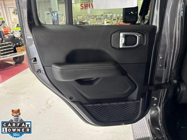 Used 2021 Jeep Wrangler Unlimited Sahara w/ Cold Weather Group AWD/4WD image 32