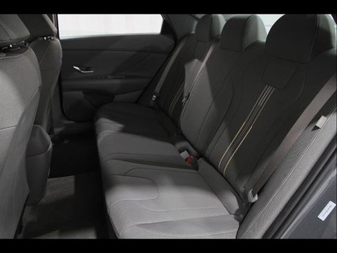 Certified 2025 Hyundai Elantra Sport image 17